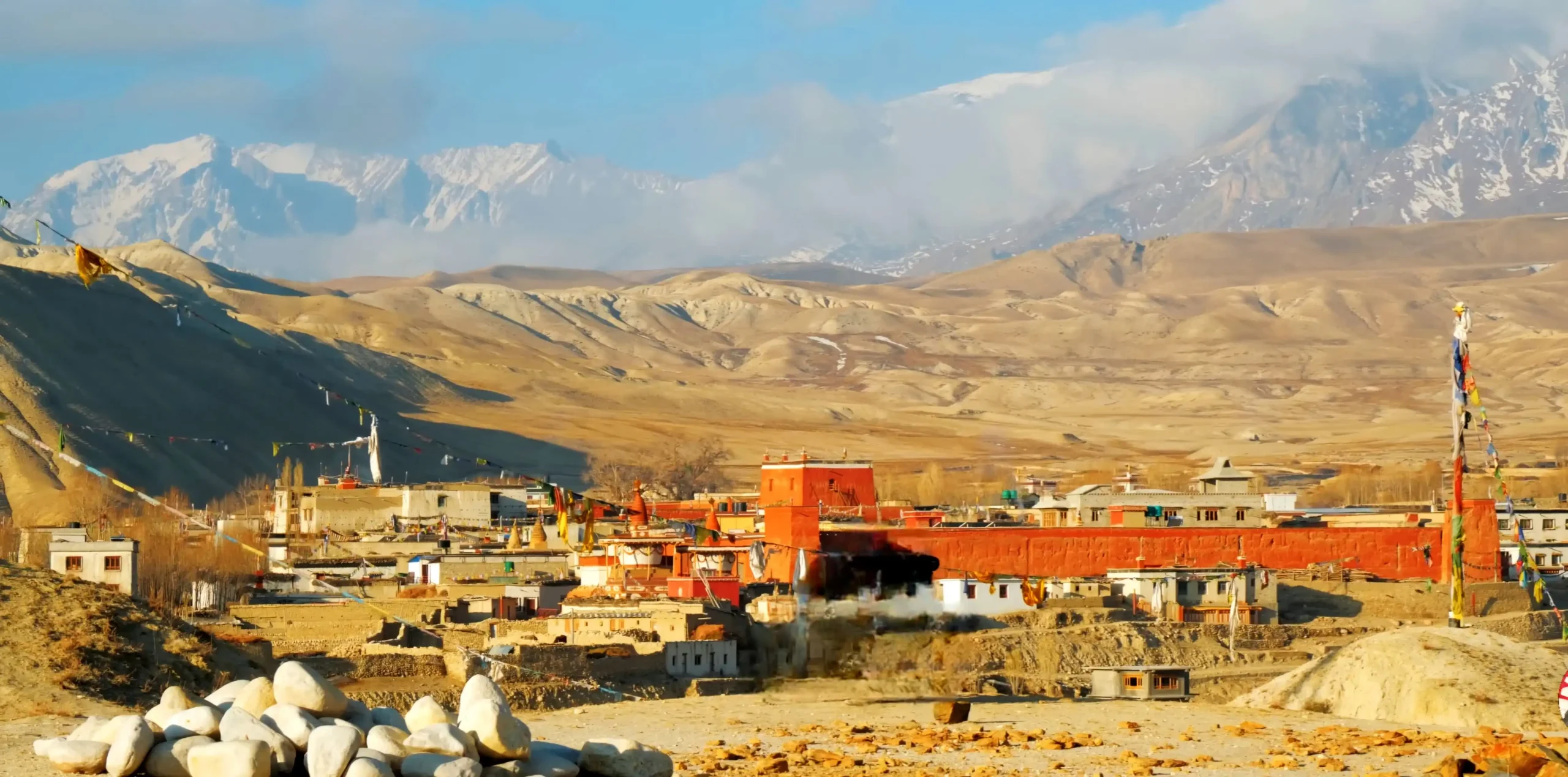 lomanthang mud city mustang